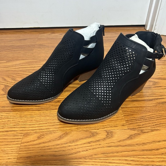 Cloudwalkers Joanne Black Perforated Strappy Ankle Boots - Picture 1 of 7